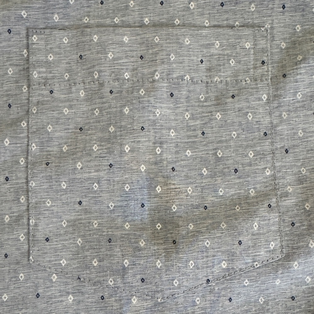 Classic Gray Button-Down Shirt for Men - Picture 3 of 9